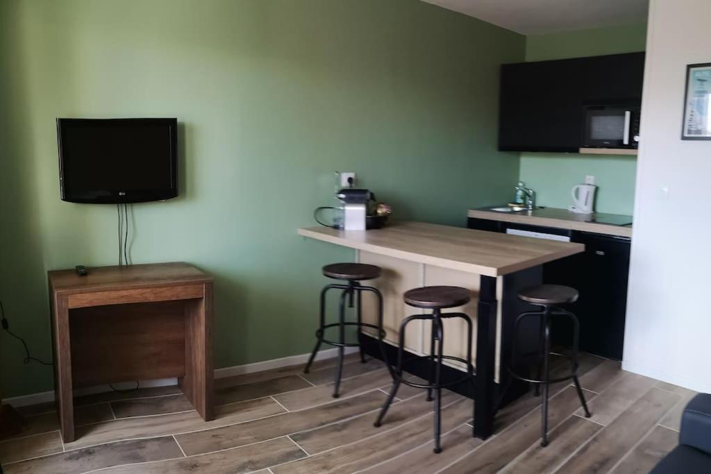 Au Pied Des Pistes Avec Parking Entierement Renove Appartement Huez Buitenkant foto