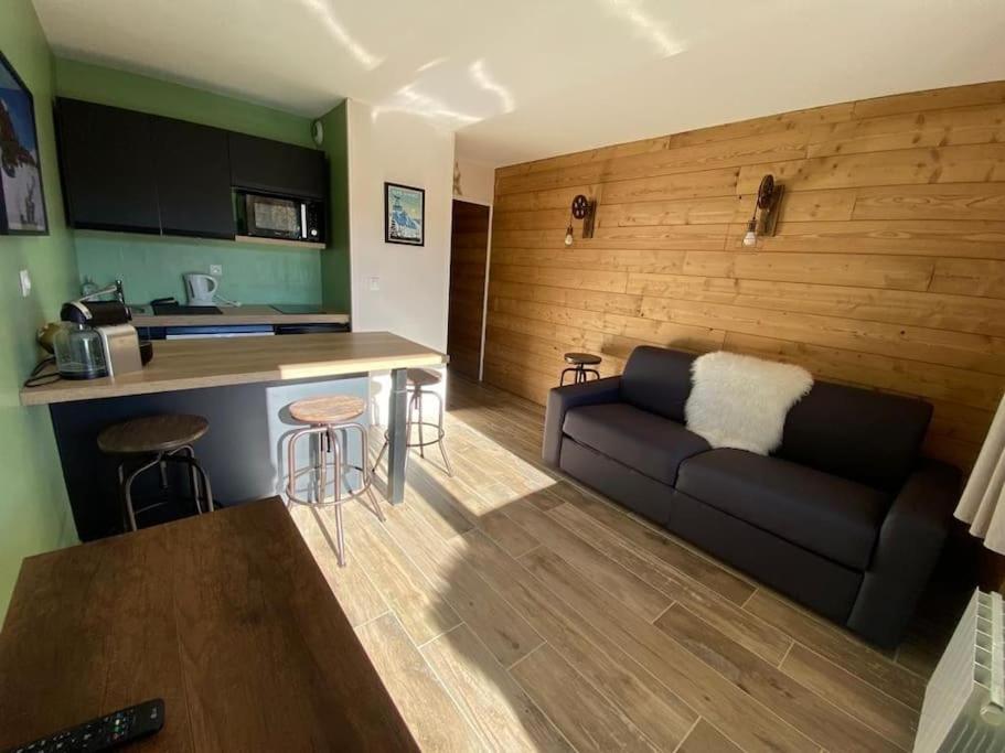 Au Pied Des Pistes Avec Parking Entierement Renove Appartement Huez Buitenkant foto