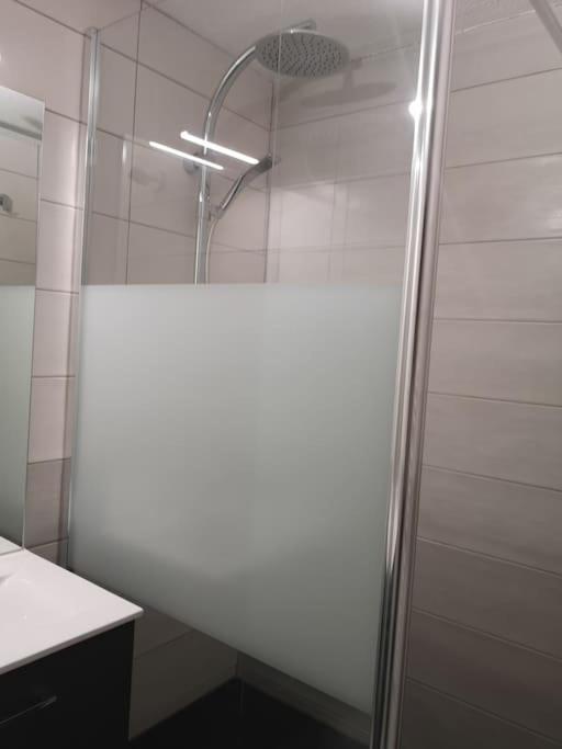Au Pied Des Pistes Avec Parking Entierement Renove Appartement Huez Buitenkant foto