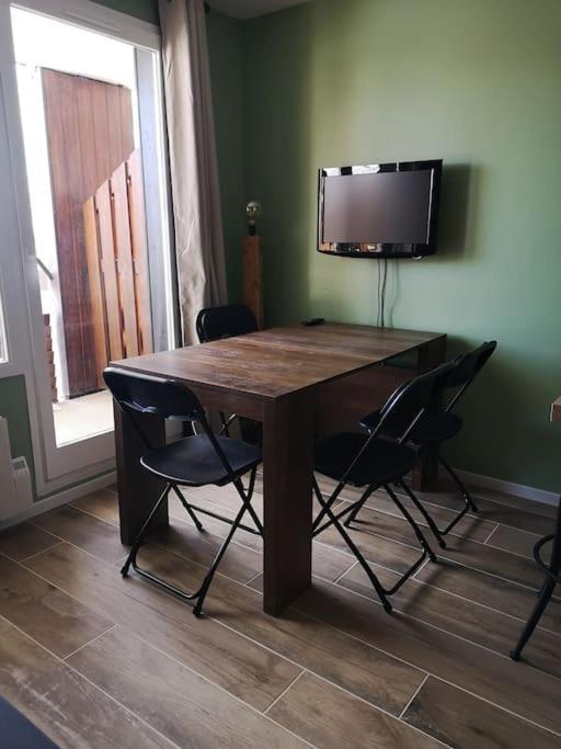 Au Pied Des Pistes Avec Parking Entierement Renove Appartement Huez Buitenkant foto